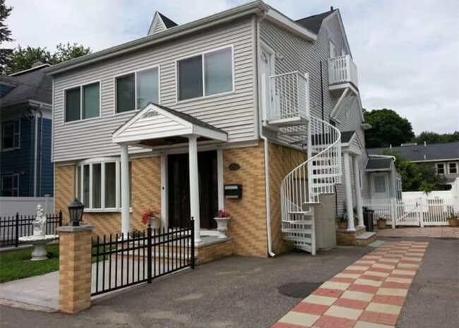 Photo - 29 Elton Ave Townhome