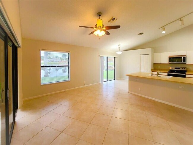 Foto del edificio - 1853 NW 109th Ave
