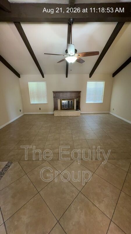 Foto del edificio - 2730 W Seeger Ave