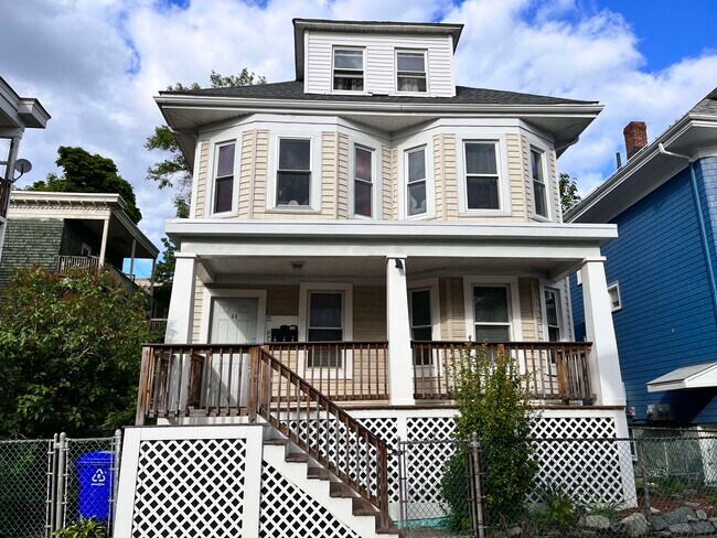 11 Joseph Exterior - 11 Joseph St