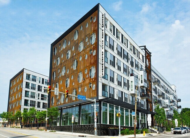 Building Photo - Albion at Morrow Park