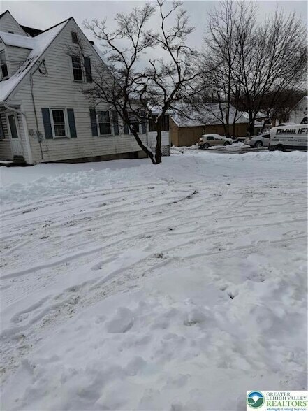 Foto del edificio - 100 W Main St