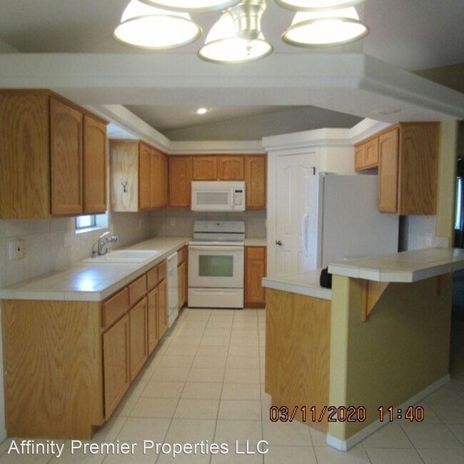 Foto del edificio - 3 br, 2 bath House - 3740 Hiawatha Dr.