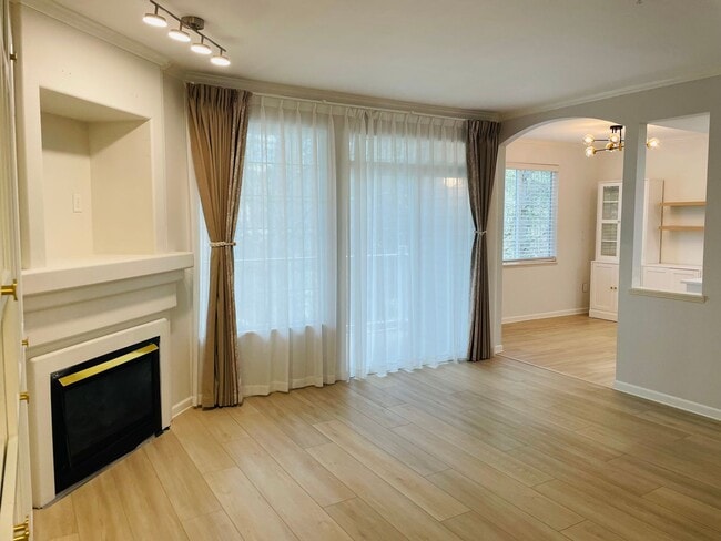 Foto del edificio - 25235 SE Klahanie Blvd