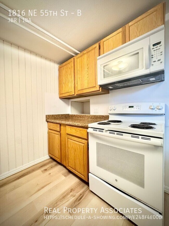 Foto del edificio - 1816 NE 55th St