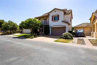 Building Photo - 7313 Lookout Bluff Terrace