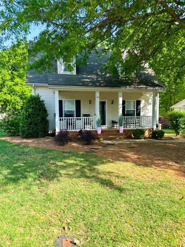 231 6th St, Belmont, NC 28012 House Rental in Belmont, NC