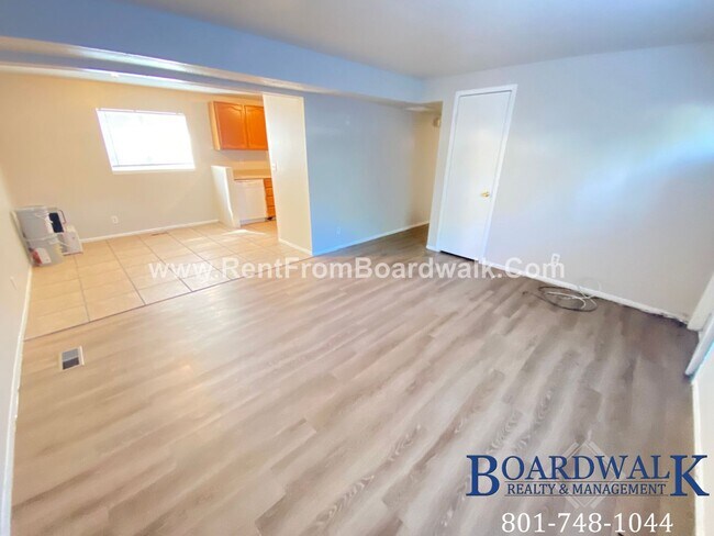 Foto del edificio - 759/761 Jackson Ave