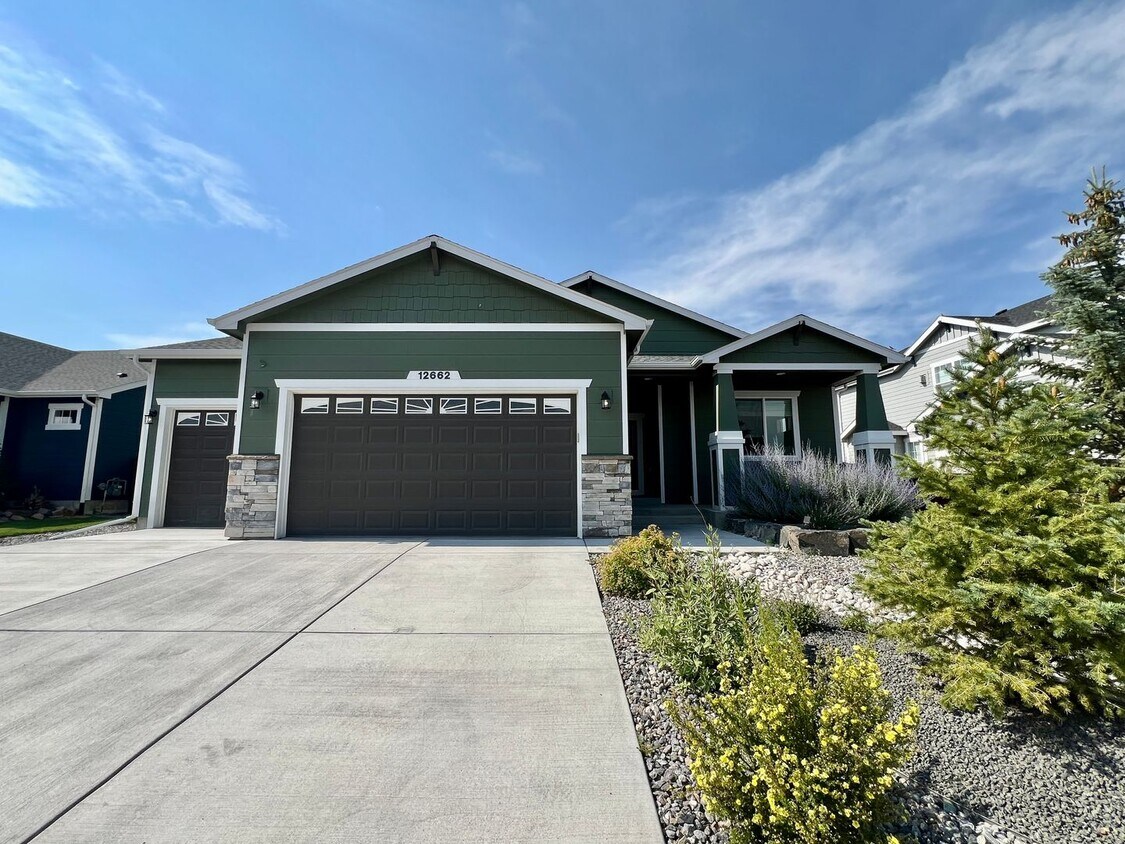 Primary Photo - Stunning 4 Bedroom Ranch Home in Falcon!