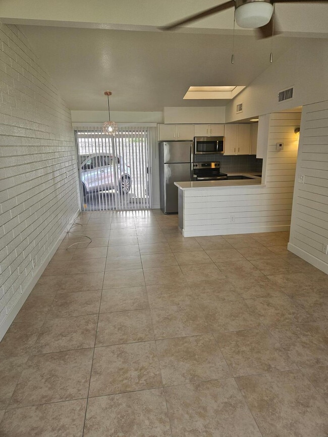 Building Photo - 2520 N 46th St
