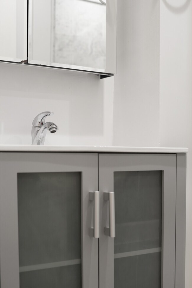 Foto del edificio - 1690 Grove St