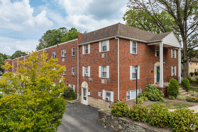 Building Photo - Patricia Court Apartments