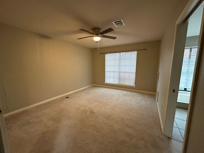 Foto del edificio - Beautiful Central Shreveport Home