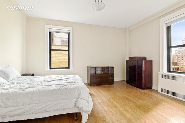 Foto del edificio - 590 West End Ave