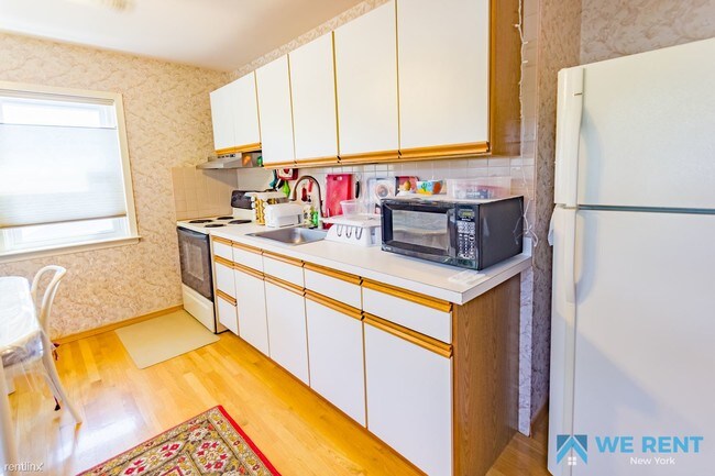 Foto del edificio - 9 Evelyn Ln