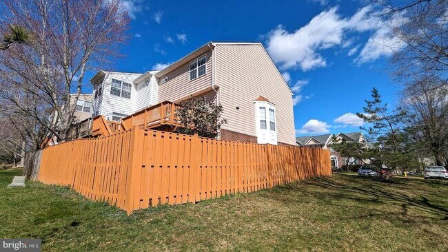 Building Photo - 12950 Tonka Ct