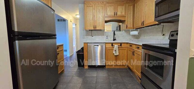 Foto del edificio - 5634 Grace Ave