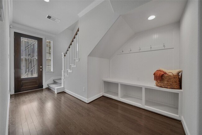 Foto del edificio - Urban 3-Story Home Near Med Center & Museu...