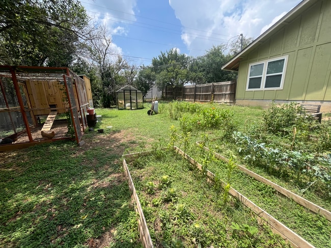 Building Photo - 6406 Auburn Dr