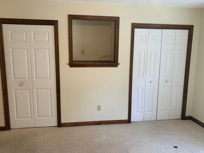 Building Photo - Beautiful home located right outside City Limits - COMING SOON