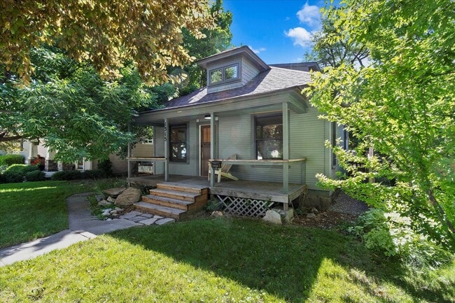 Building Photo - 1315 N 19th St