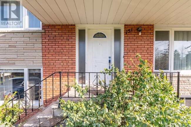 Photo du bâtiment - 151 Newton Dr