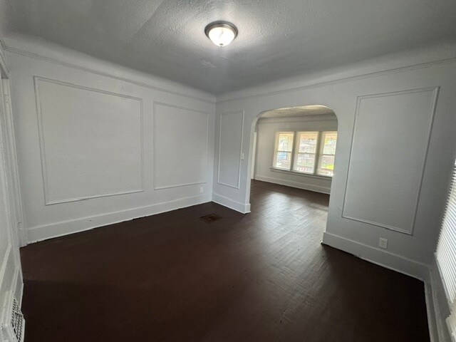 Foto del edificio - 15766 Woodingham Dr