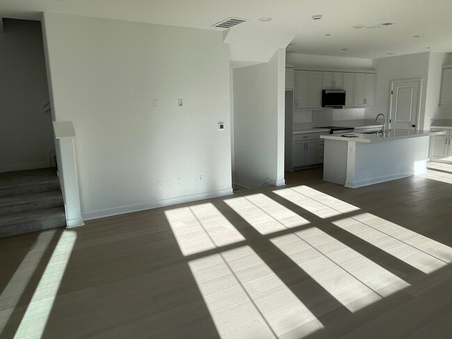 Building Photo - 1402 Mountain Laurel Rd