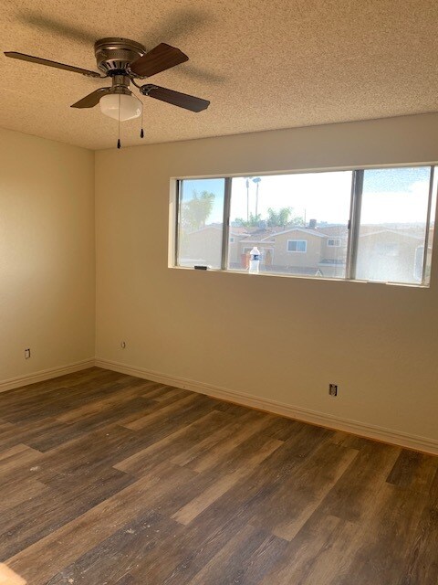 Dormitorio - 530 W 14th St