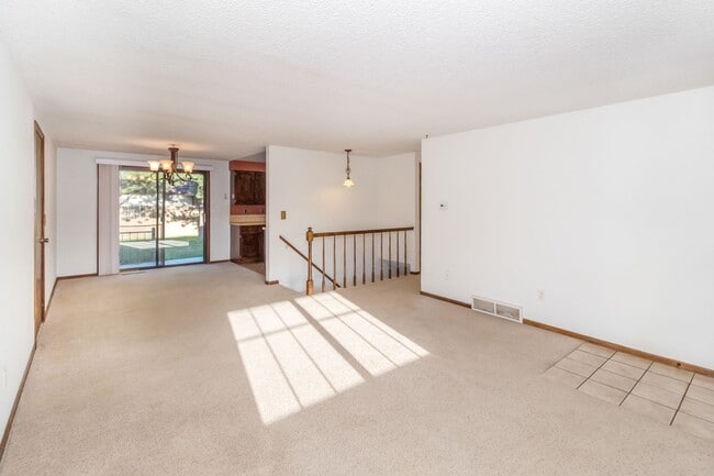 Foto del edificio - All Brick Home on a Quite Street