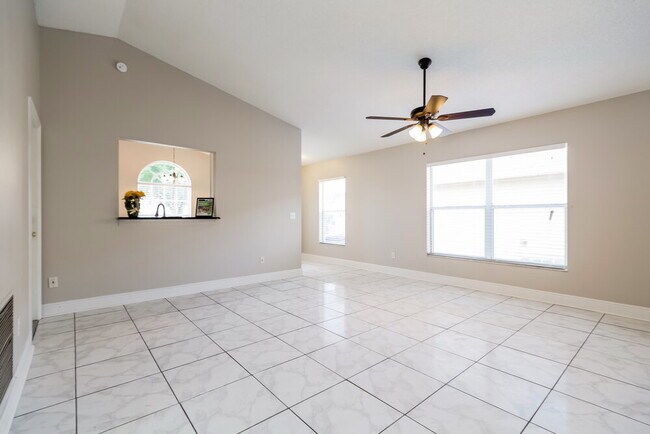 Building Photo - 1304 Daniels Cove Dr