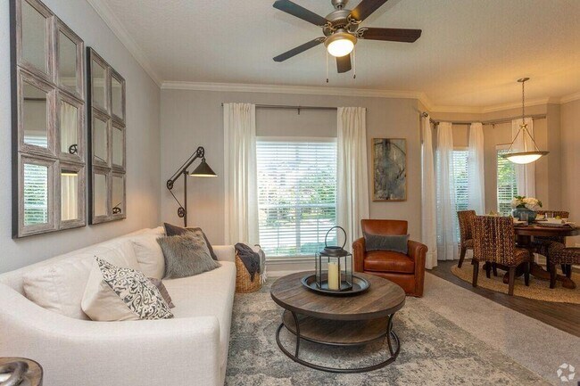 Foto del edificio - Move-In Deals You Don’t Want to Miss!