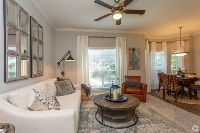 Building Photo - Move-In Deals You Don’t Want to Miss!