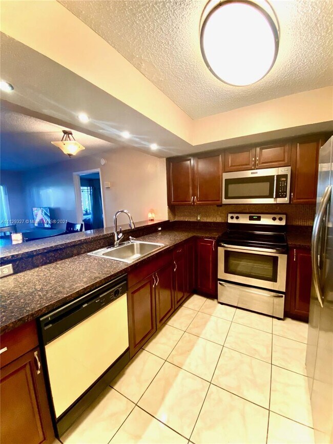 Foto del edificio - 470 S Park Rd