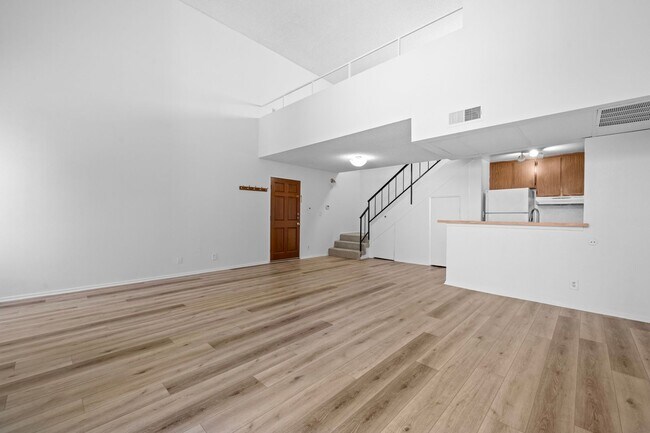 Building Photo - 18645 Hatteras St