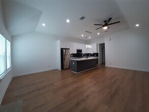 Building Photo - 4530 Mayflower St