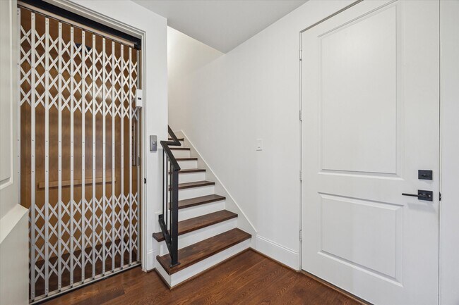 Foto del edificio - 2509 Dorrington St