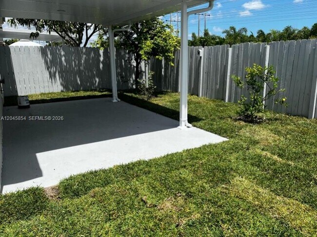 Foto del edificio - 16125 SW 137th Ct