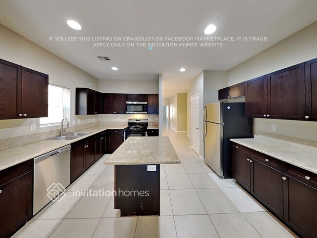 Building Photo - 8945 Alexander Great Ct