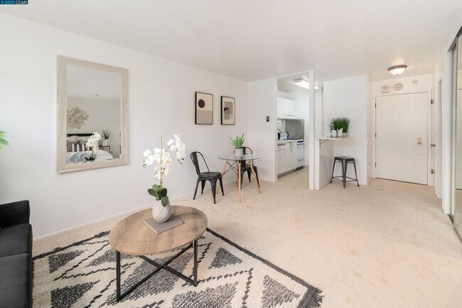 Building Photo - $500 OFF FIRST MONTH RENT - Studio Condo A...