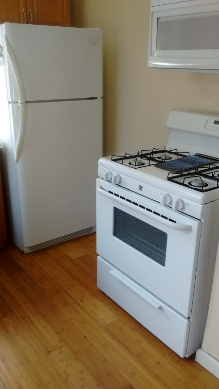 Building Photo - 420 7th Ave