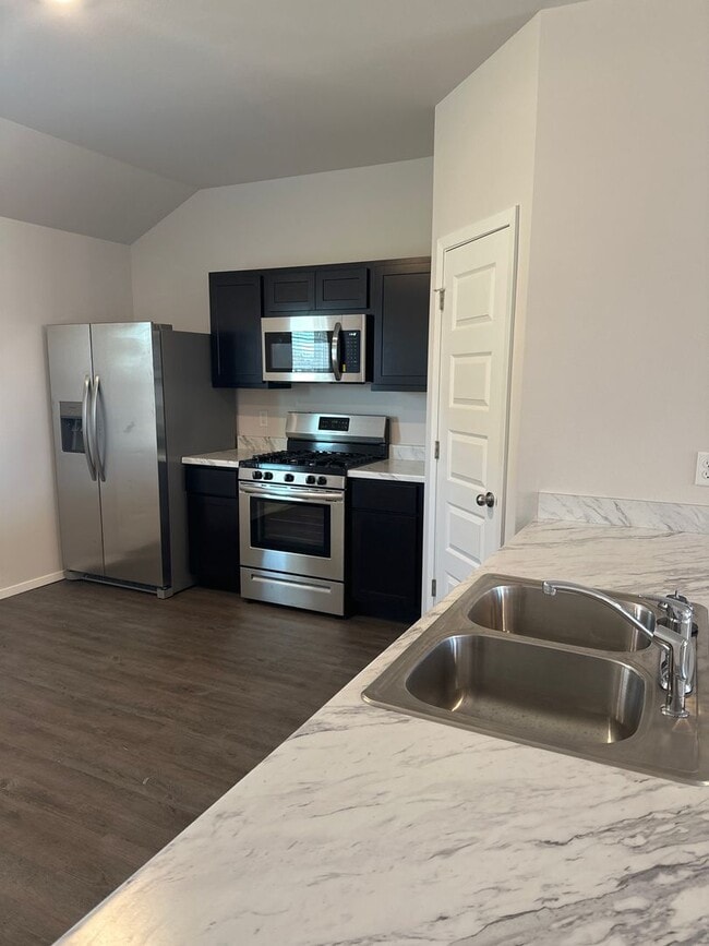 Foto del edificio - *NOW PRELEASING*  NEW Four Bedroom | Two Bath Home in Robinson Ranch