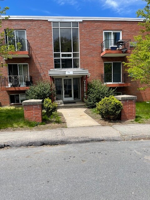 Foto principal - 196 Commercial St
