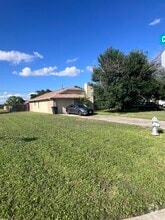 Building Photo - 2101 Carousel Dr