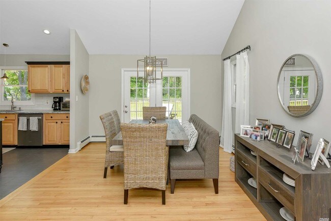 Foto del edificio - 711 Middle Rd