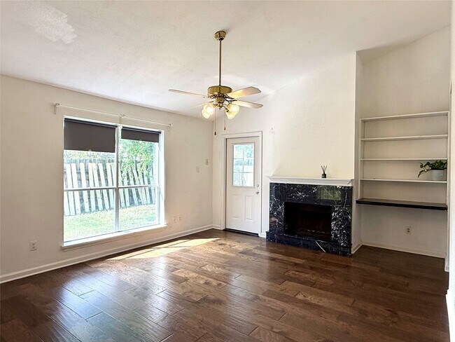 Foto del edificio - 13222 Pebblewalk Cir N