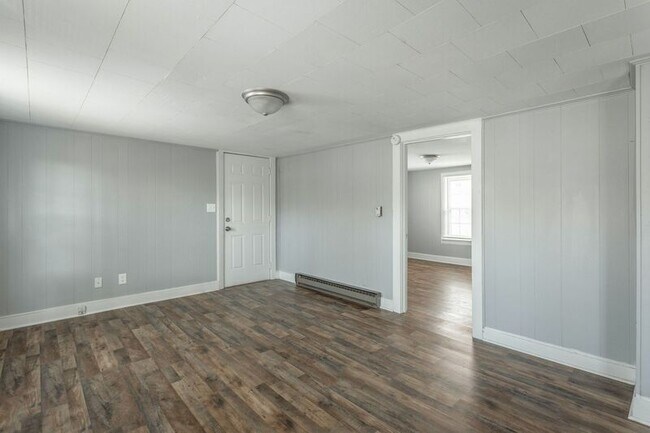 Foto del edificio - 311 Hedgewood Dr