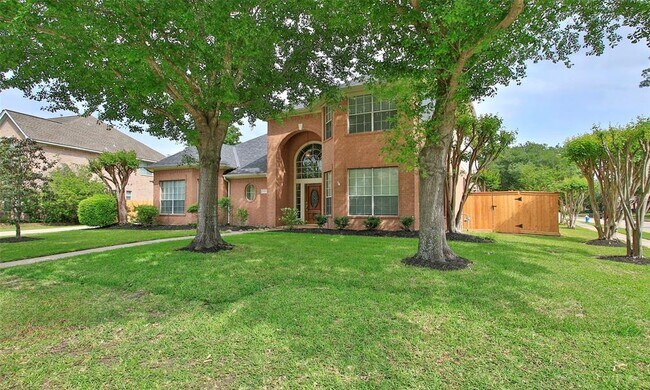 Foto del edificio - 1402 Hatchmere Pl