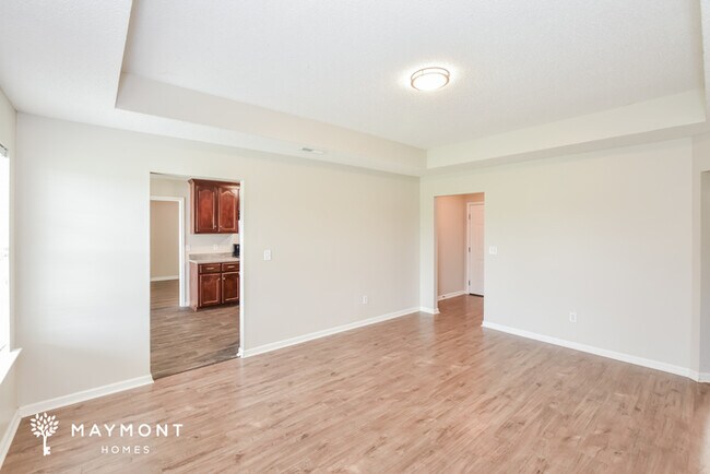 Building Photo - 467 Shady Ln