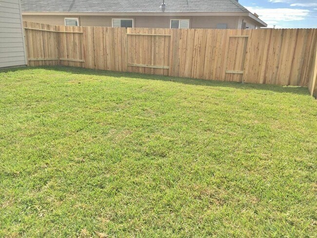 Building Photo - 5507 Paiges Way